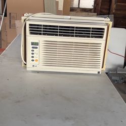 2 LG ROOM AIR CONDITIONER