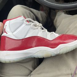 Jordan Retro 11 “Cherry” Size 11