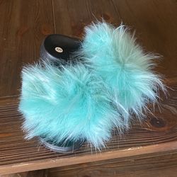 Furry Slides Size Small