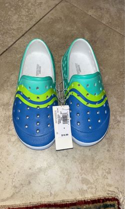 Old Navy Toddler Boy’s Perforated Slip On Shoes, Size 8
