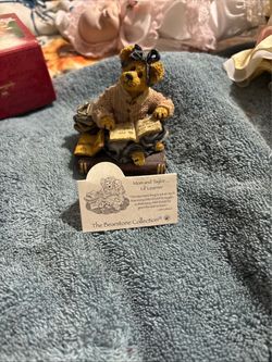 Bearstone Collection Mom and Taylor Lil' Learner Figurine