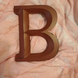 LETTER "B" DECOR