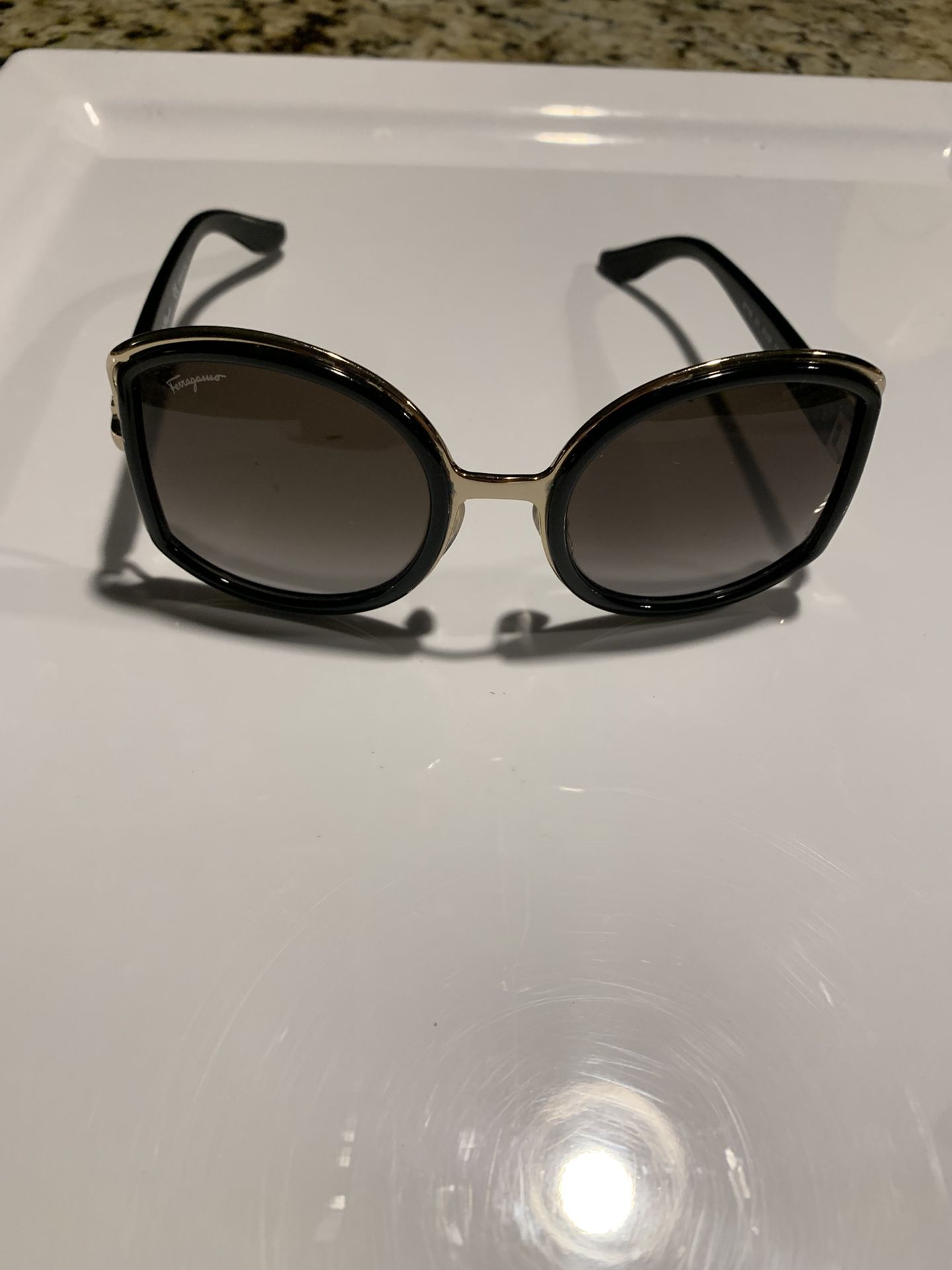 Woman’s Sunglasses Model SF719S 238, Metal & Plastic Frames In Black, By Salvatore Ferragamo, No Case,  
