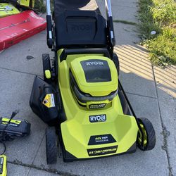 Podadora Rioby  batería y cargador