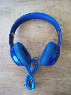 BEATS SOLO HEADPHONES WIRED STEREOS not bluetooth