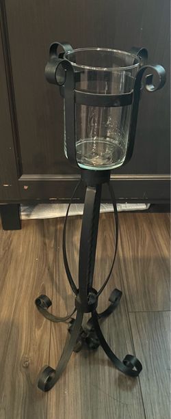 Rod iron candle holder