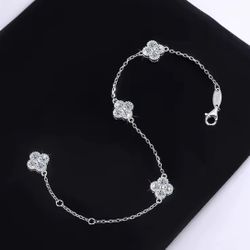Moissanite Clover Bracelet 