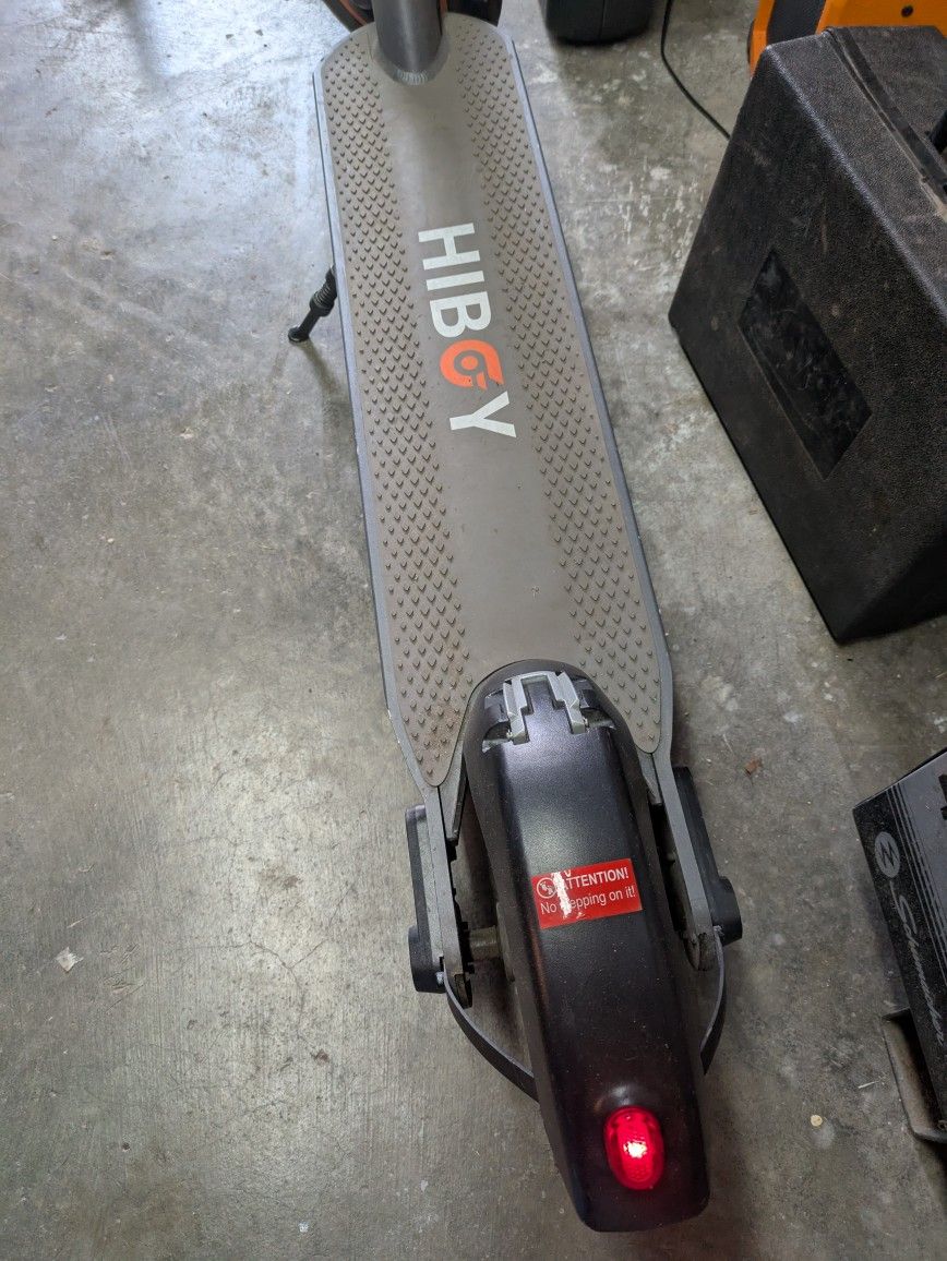 Hi boy S2! Only 30 Miles On It