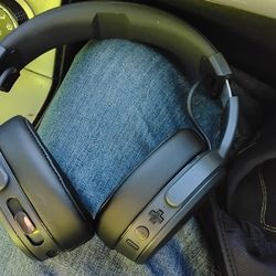 Skullcandy CRUSHER  XT Black Wireless Headphones, Bluetooth, Bass Control, Microphone, Noise Canceling 