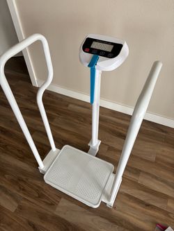 Scale with measuring