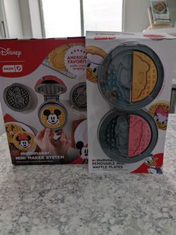 Disney Dash Mini Waffle Maker + Additional Character Plates