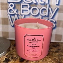 Bath & Body Works Iced Dragonfruit Tea 3 Wick Candle 