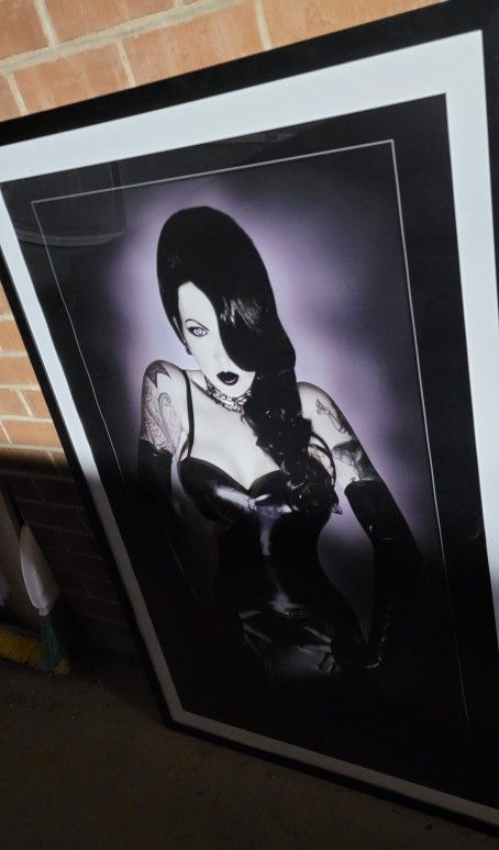 Framed Lady Print