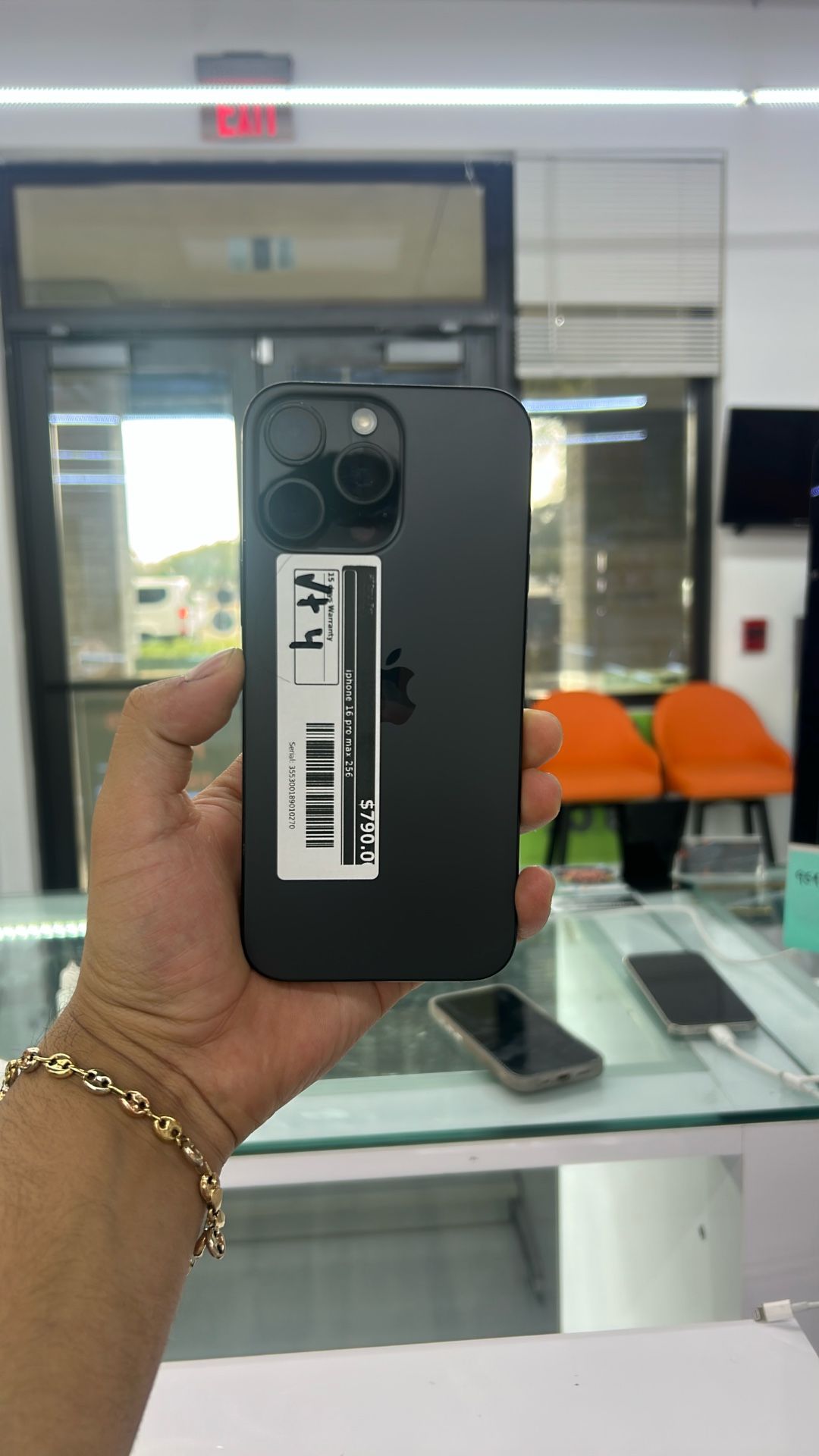 iPhone 16 Pro Max 256GB (unlocked)