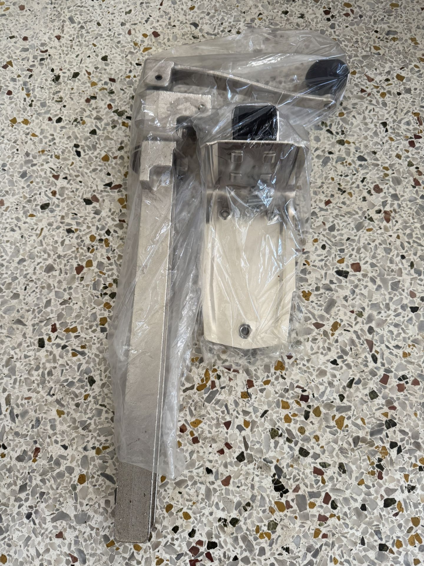 Commercial Can Opener