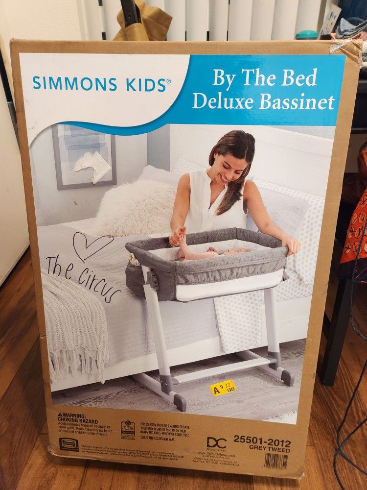 Simmons Kids  By The Bed Deluxe Bassinet