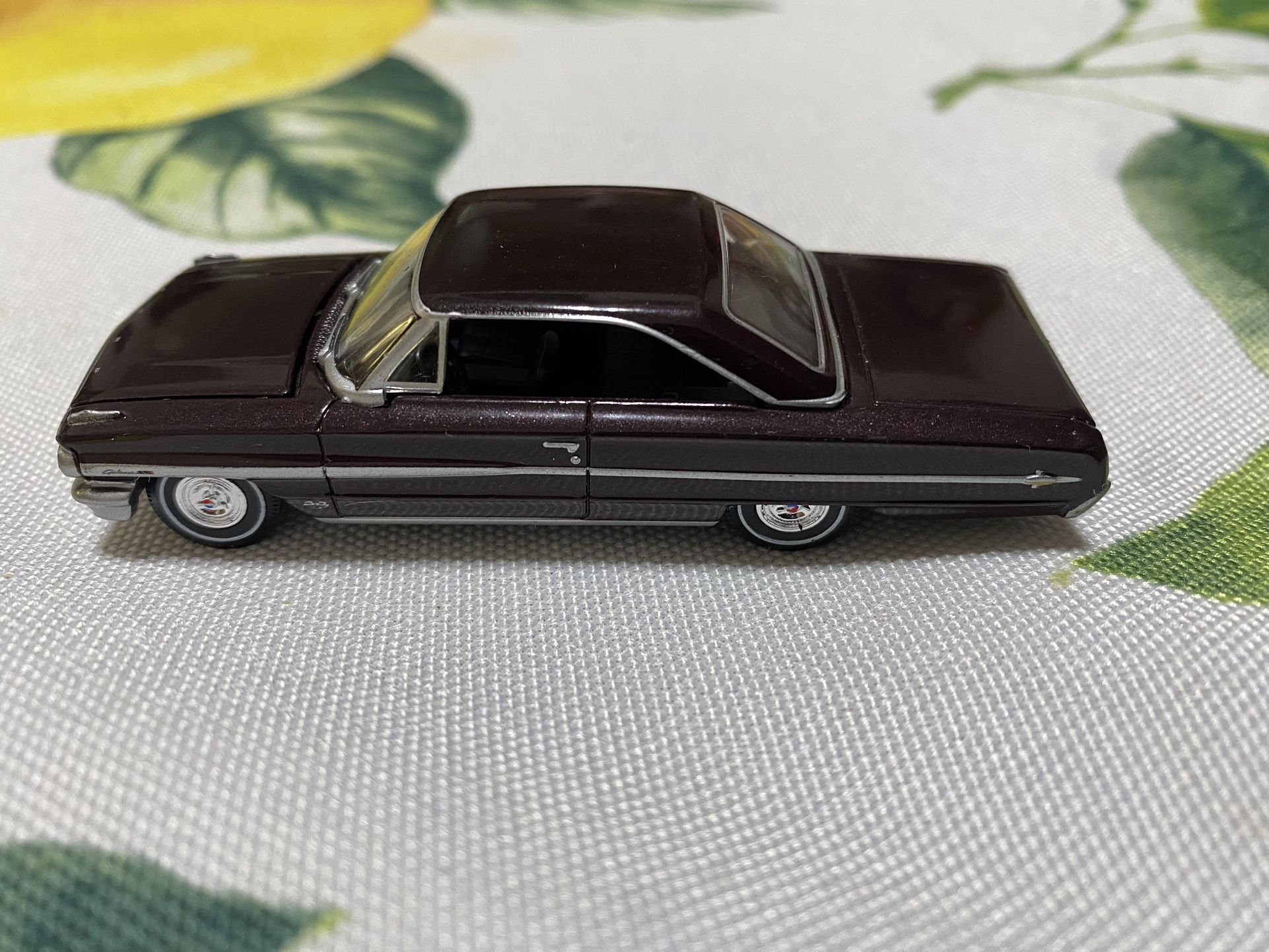 auto World Collectible Ford Galaxie 