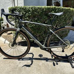 2022 Diverge Comp Carbon SRAM Rival Gravel Bike Size 56 Olive Green Camouflage