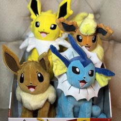 Eevee Evolution 4-pack Plush