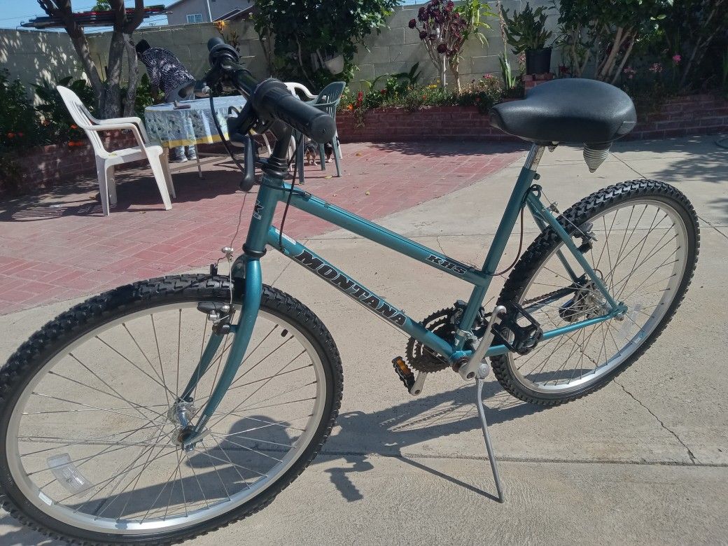 Bicycle For Sale Runs Good Sz 26 Wheels