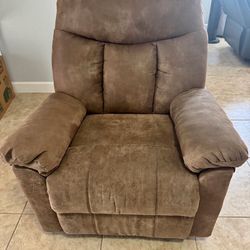 Comfortable Recliner – Like New