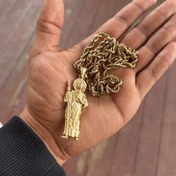 10 kt 24inch gold rope chain with san judas pendant