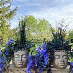 Very  Gorgeous 2 Vases With Flowers 