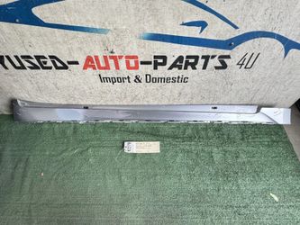 2021 - 2022 LEXUS IS350 FSPORT F-SPORT RIGHT ROCKER PANEL MOLDING OEM AY82279