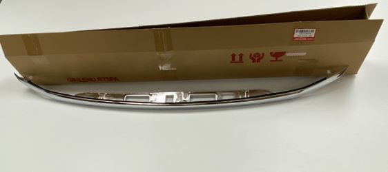 Trunk chrome Honda Accord 2016