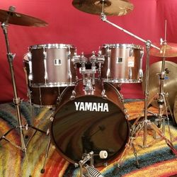 Drum Set Yamaha 5pc. Complete Set 