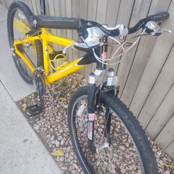 Nice Schwinn Mesa Mountain Bike 