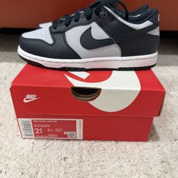 nike dunk low georgetown ps size 2.5 new