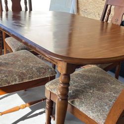 Dining Table And 6 Chairs 