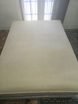 Queen mattress with box spring