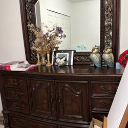 Brown Carved Wood Dressing Table.  High Quality 