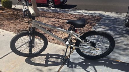 BMX Bike white & Black