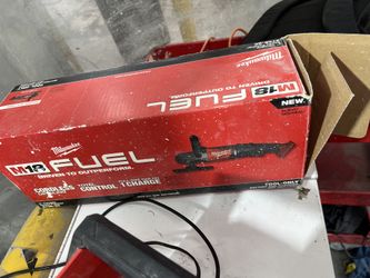 Milwaukee buffer brand new