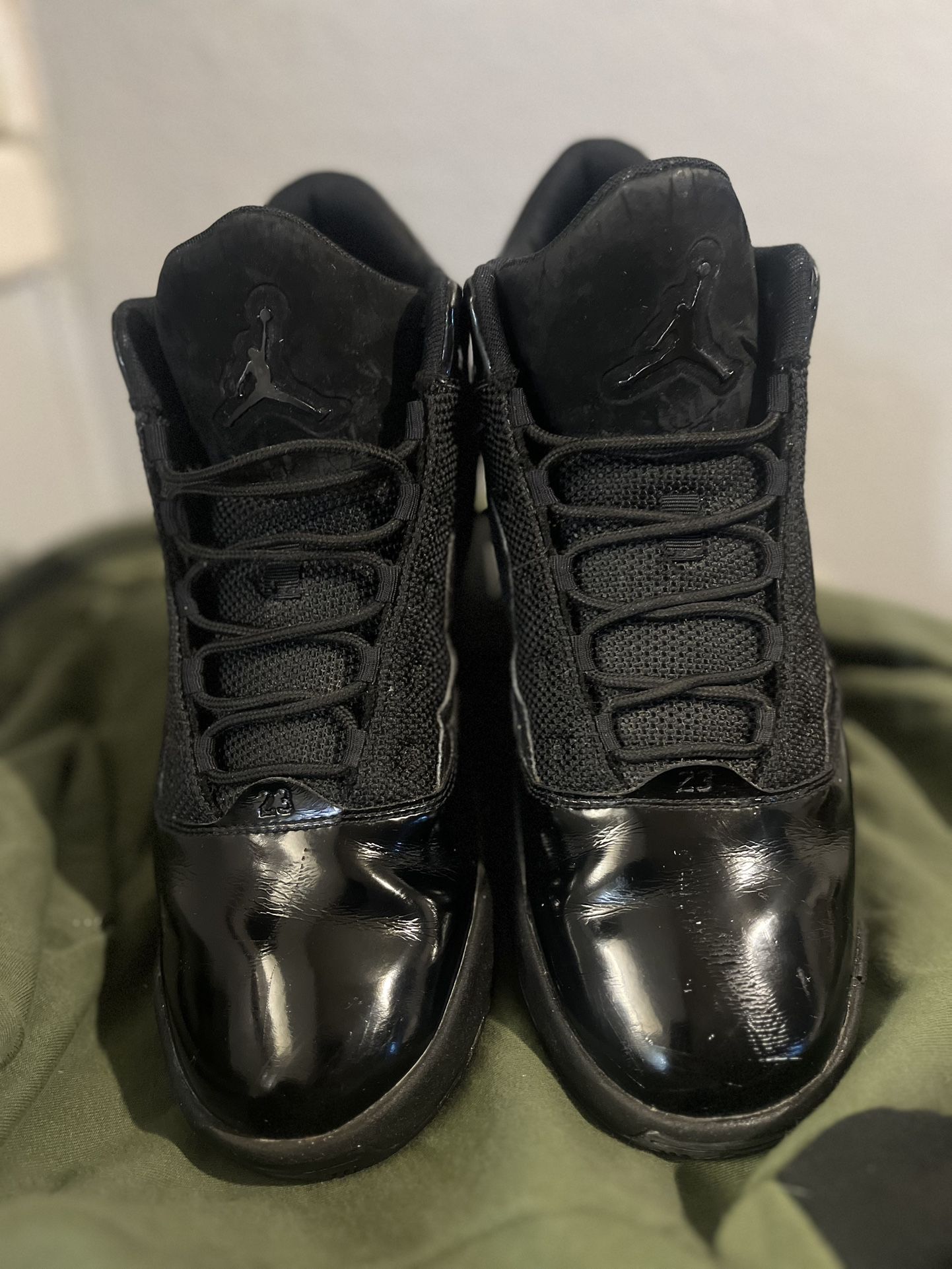 Nike Jordan Max Aura Triple Black Men's Sz