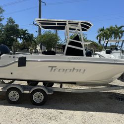 Brand new Bayliner Trophy 20 cc Powered By Mercury 150 Hp - With Trailer 
