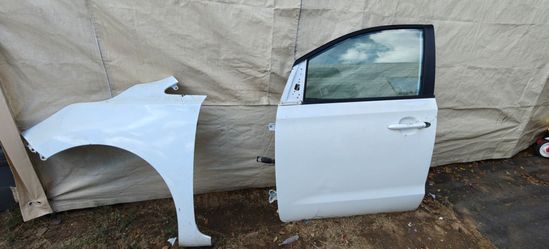 2015-  2018 kia Sedona door and fender