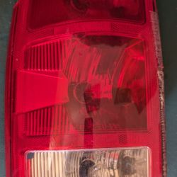 Dodge Left Tail Light Assembly 11-5702-01. 

Fits: Dodge Ram 3500 (2003-2006)

Dodge Ram 2500 (2003-2006)

Dodge Ram 1500 (2002-2006)

