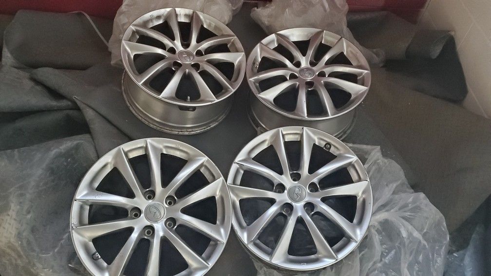 Set of infiniti g35 rims