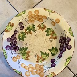 Beautiful Large Centerpiece Fruit Bowl 🌟
