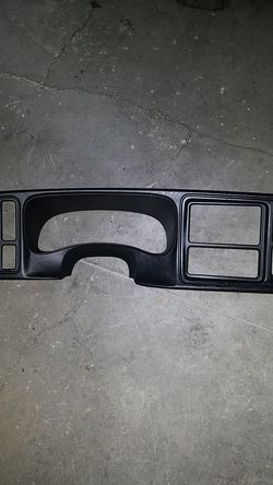 2003 Chevy or Gmc dashboard panel