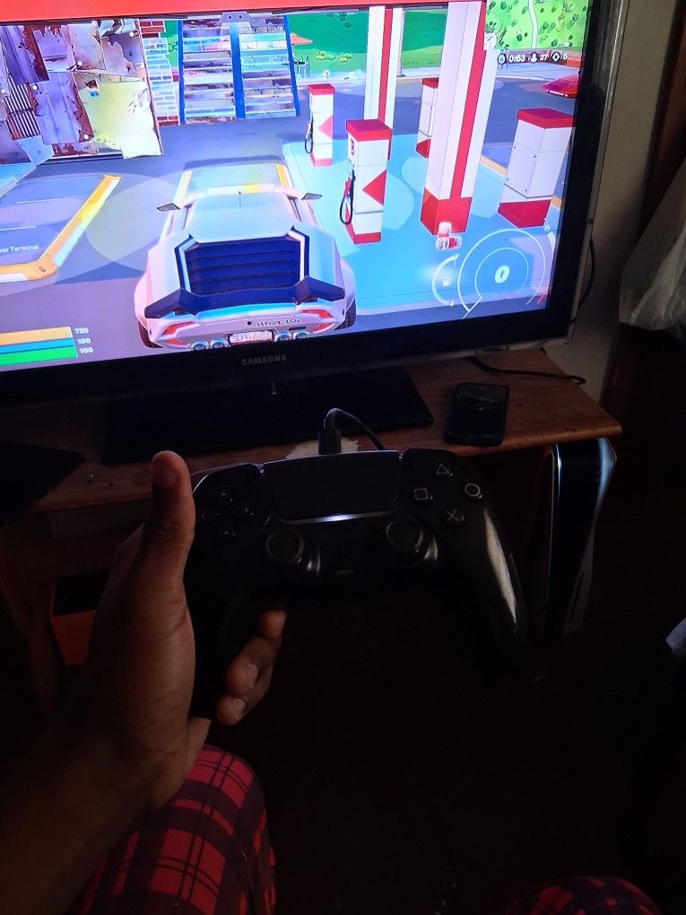 Ps5 , W/ Controller HDMI inc