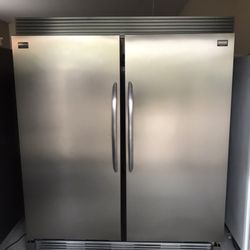 Frigidaire Professional Full Freezer + Full Refrigerator .