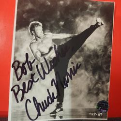 Chuck Norris Signed 3.5 X 4.5 Photo iconic karate pose Holo COA and top loader