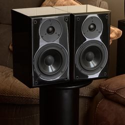 Yamaha NX-E400 110W 6 Ohms Bookshelf Speakers - MINT