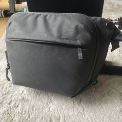 Peak design V2 6L Camera Bag