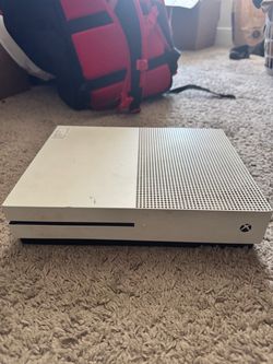 Xbox One S - NOT WORKING - For Parts or Repair